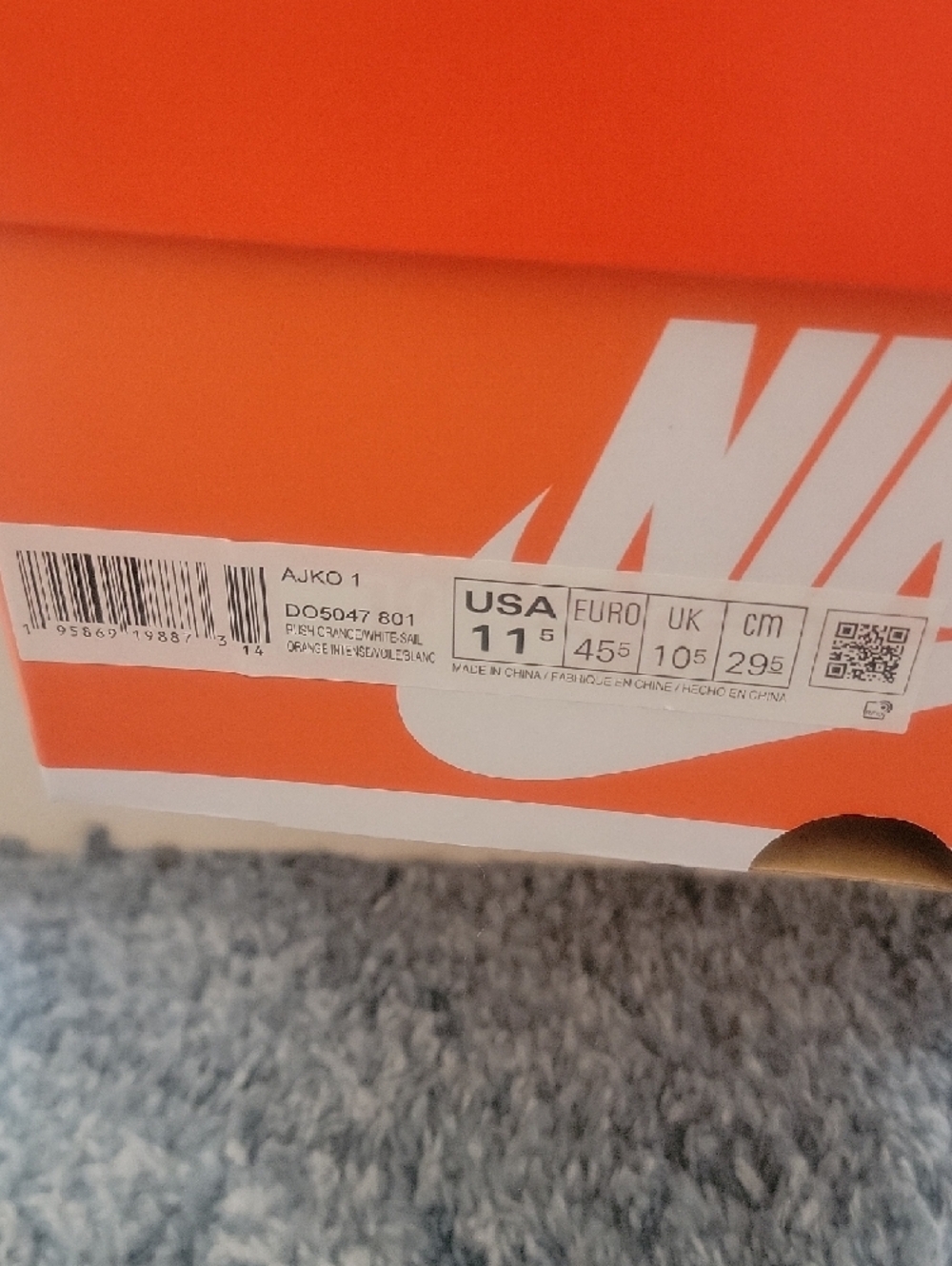 Nike Mens High-Top Sneakers in Orange and White - Picture 5 of 6